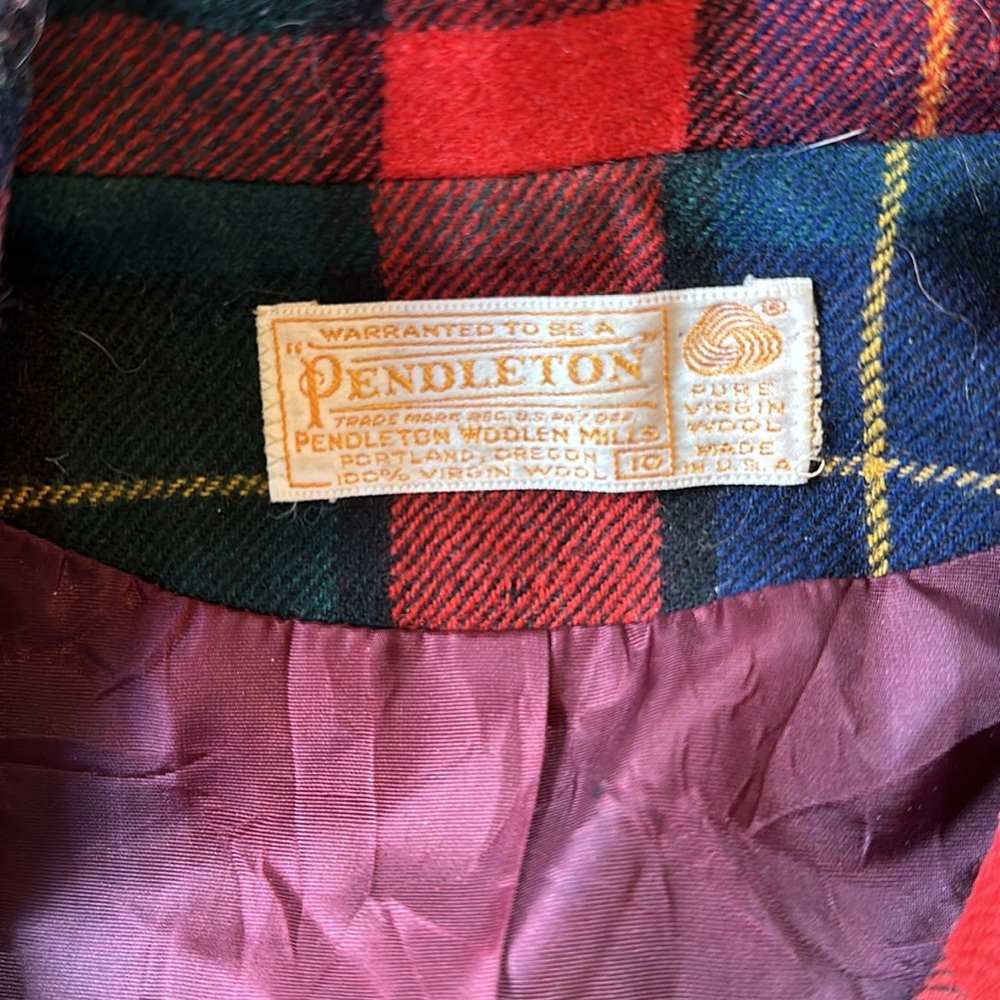 Festive Three Button Fitted Blazer - image 5